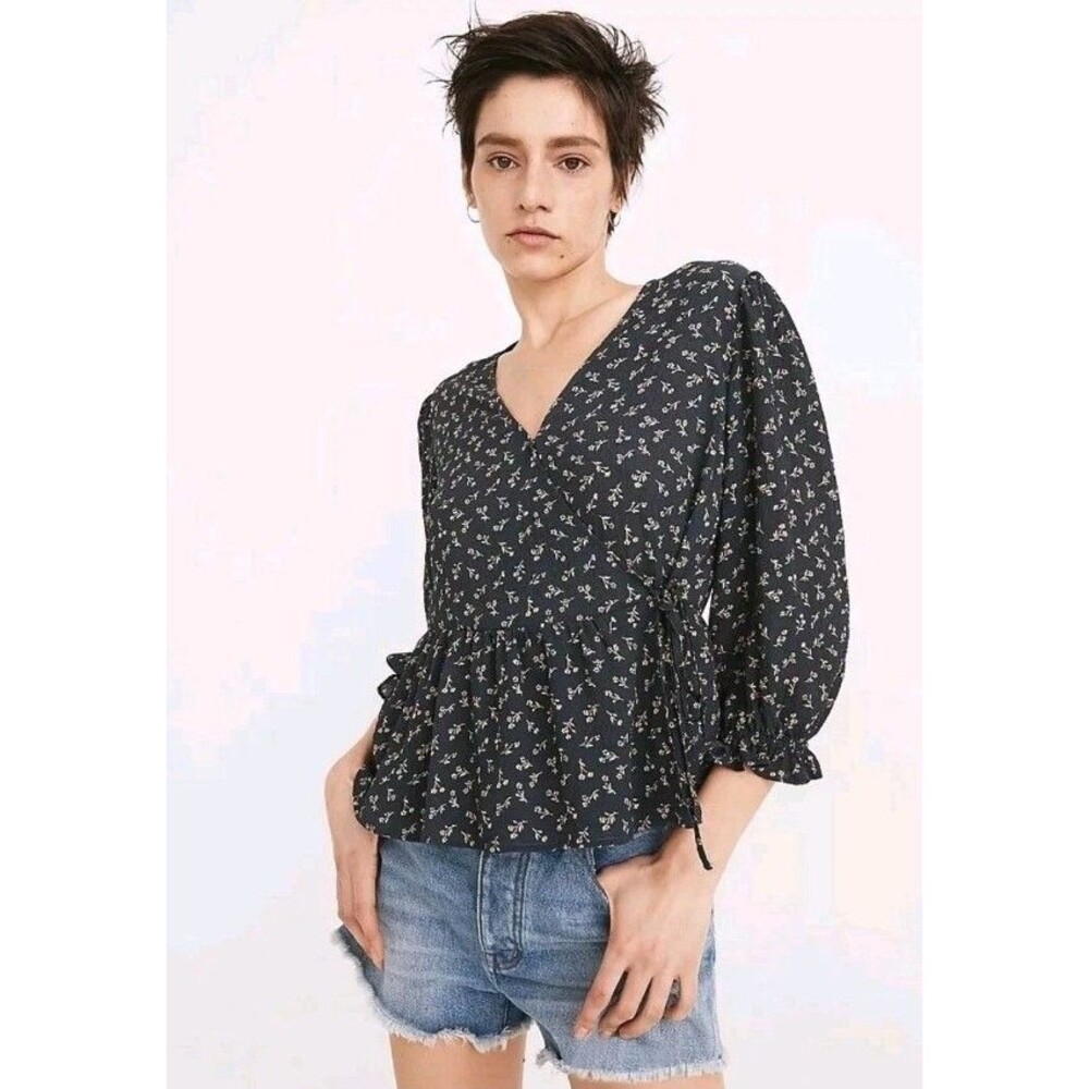 Madewell Womens Sz XS Peplum Wrap Front Floral Top Navy Blue Lightweight Flowy